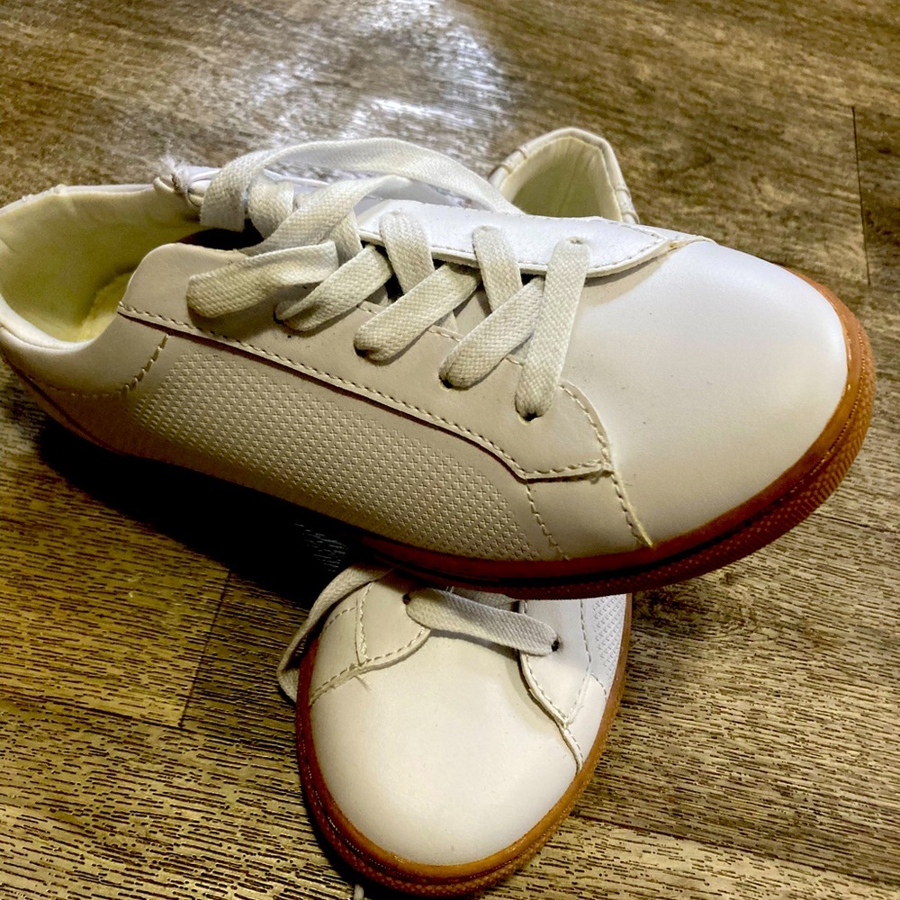 The rack brand new never worn size 6